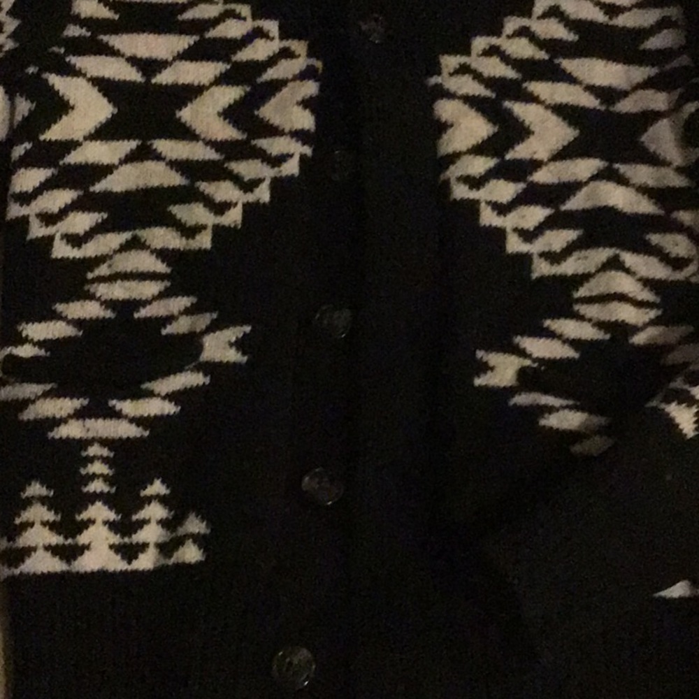 Sweater - Picture 4 of 4